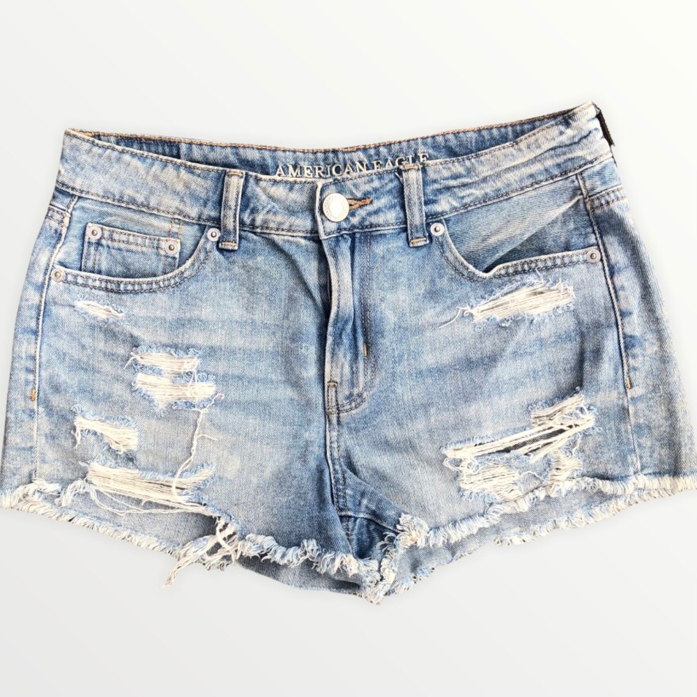 American Eagle Tomgirl Shortie Distressed Jean Shorts Size 4